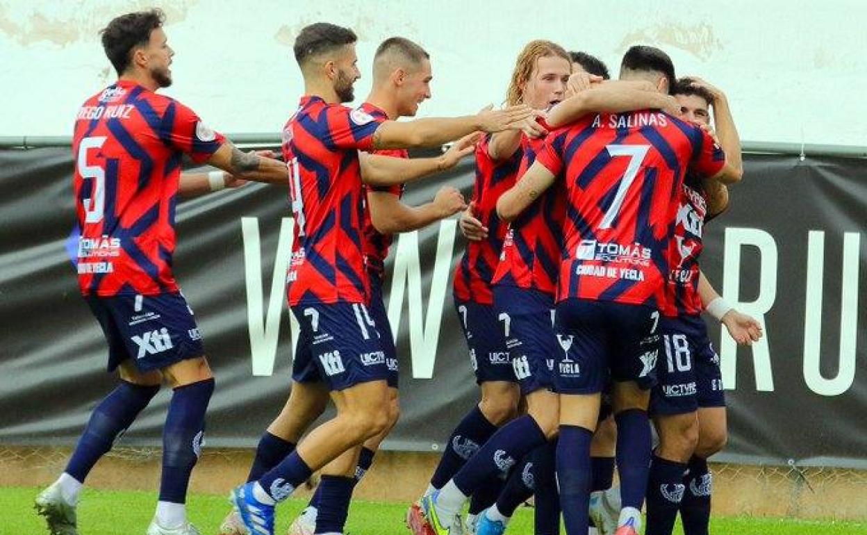 El Yeclano Sigue En Alza Y Se Deshace Del San Roque Con Goles De